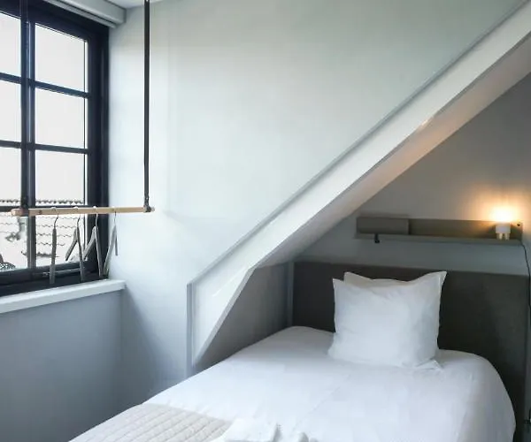 “威廉斯塔德瓦彭酒店” 酒店