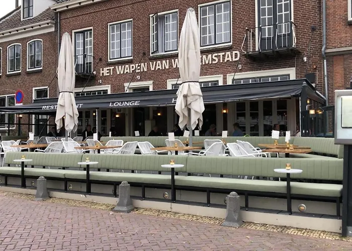 “威廉斯塔德瓦彭酒店”